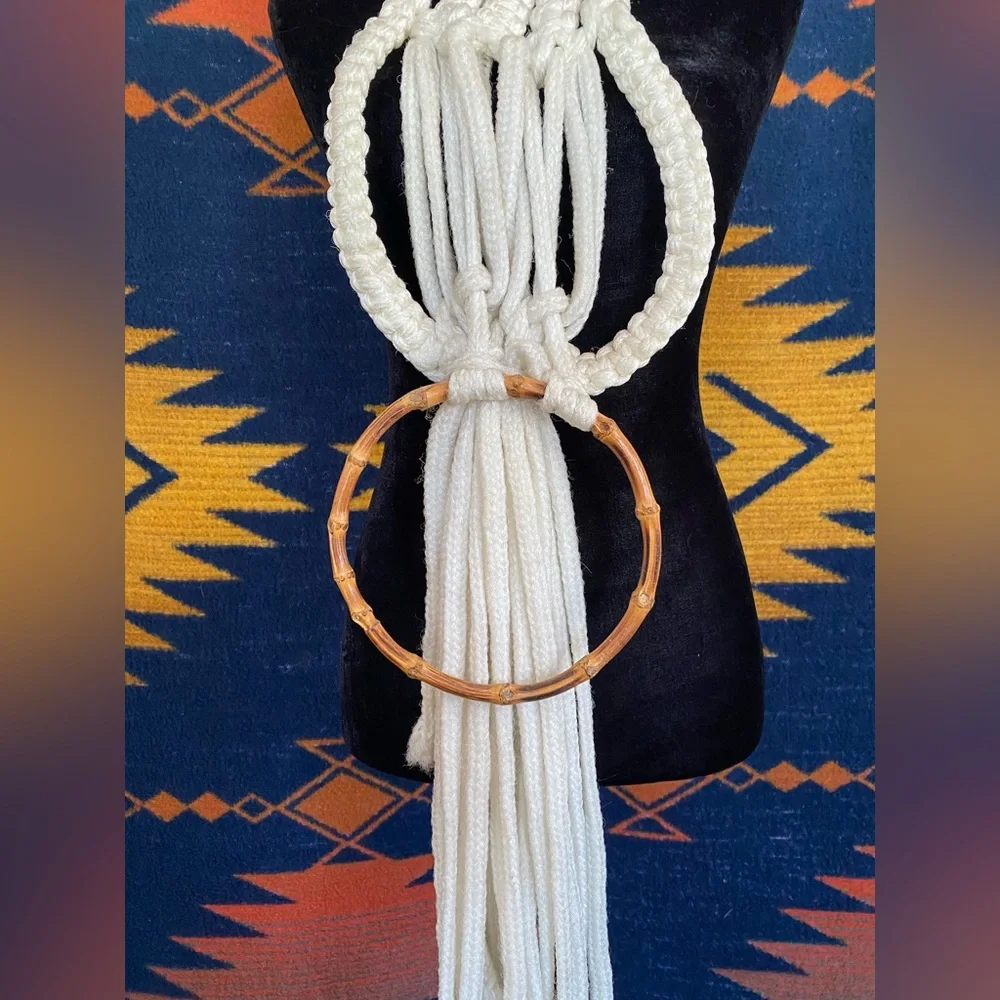 Vintage Macrame Cord Twine Owl Wall Hanger Towel holder!